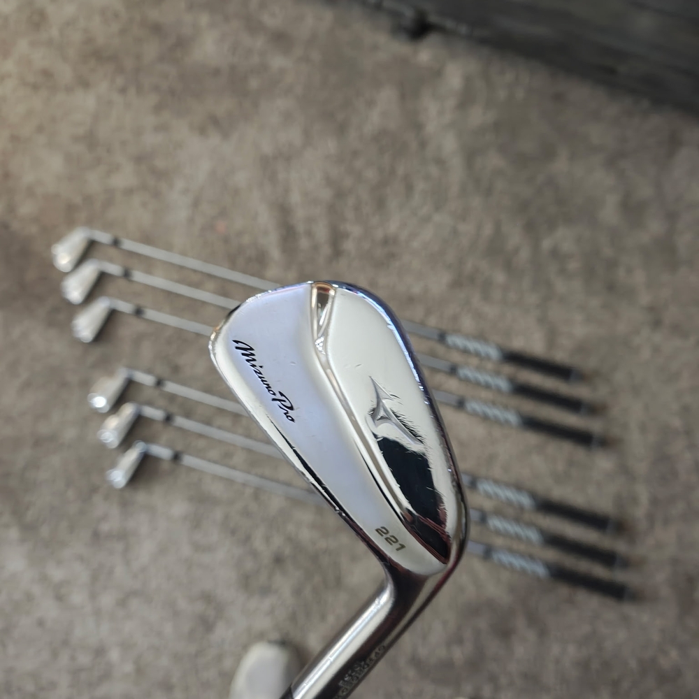 Mizuno Pro 221 Iron Set 4-PW